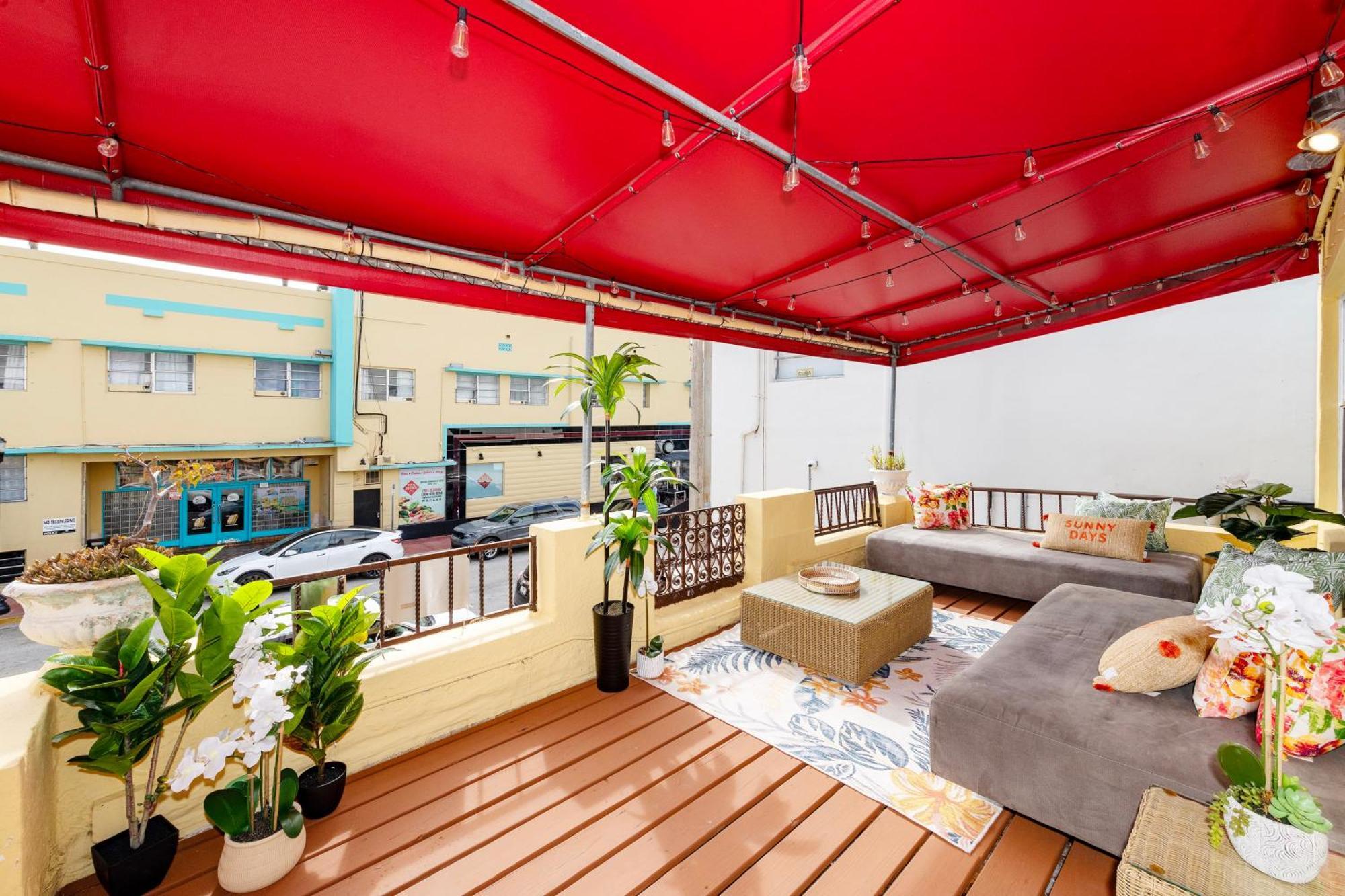Art Deco Washingthon Apartment Маями Бийч Екстериор снимка